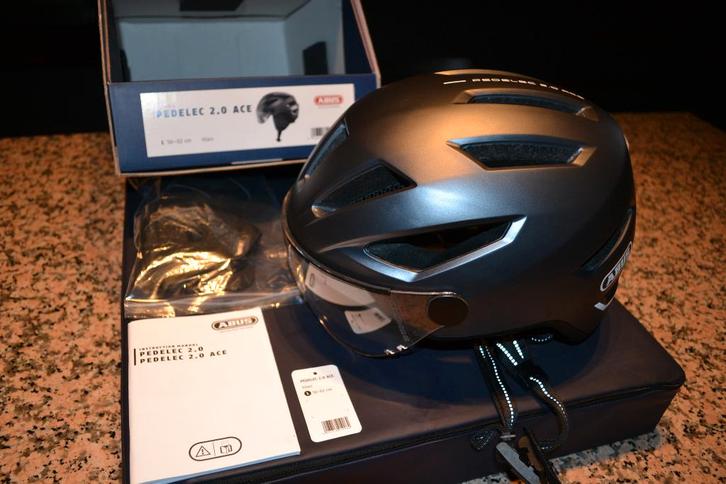ABUS Pedelec 2.0 ACE Helm TITAN ZWARTmet Led LARGE 56-62 cm, Fietsen en Brommers, Fietsaccessoires | Fietshelmen, Nieuw, Heer of Dame