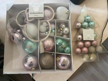 Disney kerstballen plastic beschikbaar voor biedingen