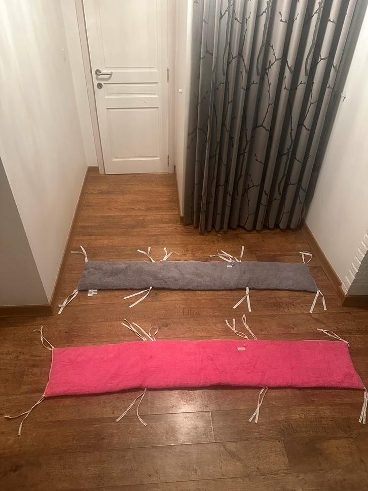 Koeka bedbumper roze zgan / grijs Nieuw, Kinderen en Baby's, Kinderkamer | Beddengoed, Grijs, Ophalen