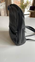 Rugtas nooit gebruikt in leder, Handtassen en Accessoires, Tassen | Rugtassen, 25 tot 40 cm, Nieuw, 30 tot 45 cm, Ophalen