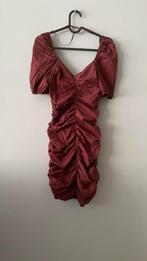 ROBE  moulante courte BORDEAUX S, Comme neuf, Taille 36 (S), Stradivarius, Autres couleurs