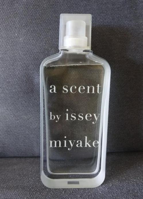 Giant Dummy A Scent Issey Miyake, Verzamelen, Parfumverzamelingen, Zo goed als nieuw, Overige typen, Gevuld, Ophalen