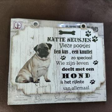 Mops foto op hout beschikbaar voor biedingen