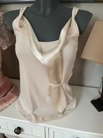 Prachtige ecru top met plastron , das nieuwstaat, Kleding | Dames, Topjes, Maat 38/40 (M), Beige, Ophalen of Verzenden, Zo goed als nieuw