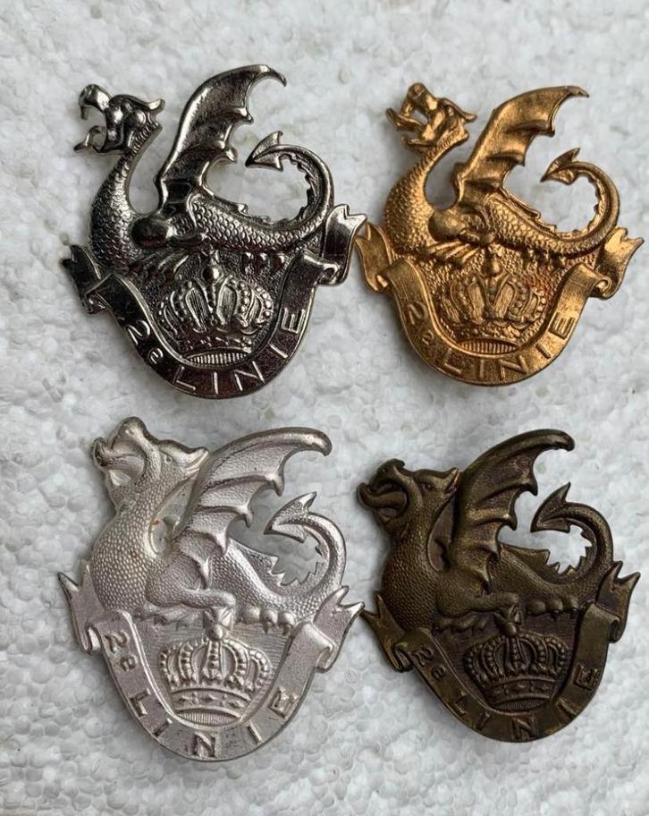 Kenteken, 4x LOT 2de LINIE, verschillende Modellen, Zg, Verzamelen, Militaria | Algemeen, Landmacht, Embleem of Badge, Ophalen of Verzenden
