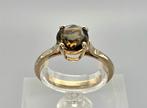 Vintage gouden ring met edelsteen topaas. 2025/600., Verzenden, Geel, Zo goed als nieuw, 17 tot 18