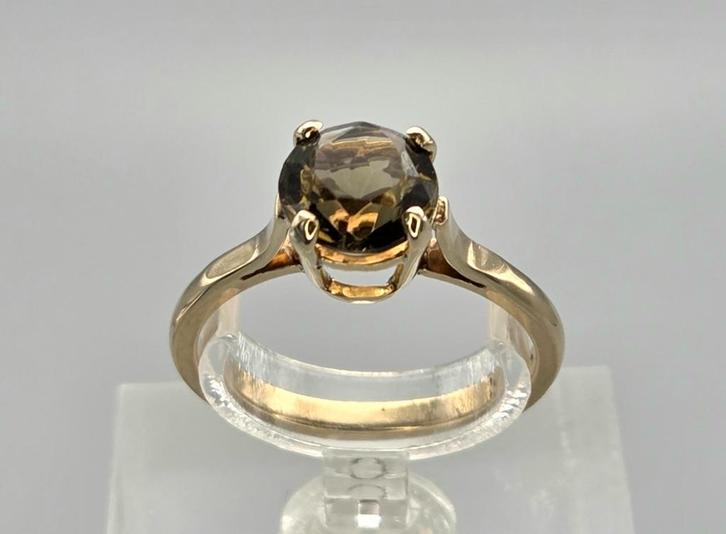 Vintage gouden ring met edelsteen topaas. 2025/600., Handtassen en Accessoires, Ringen, Zo goed als nieuw, Dame, 17 tot 18, Geel