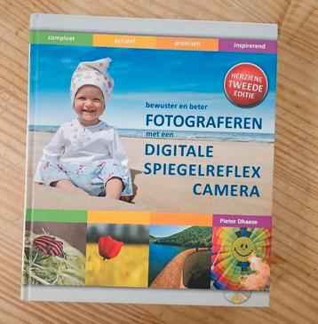 Fotograferen met spiegelreflexcamera beschikbaar voor biedingen
