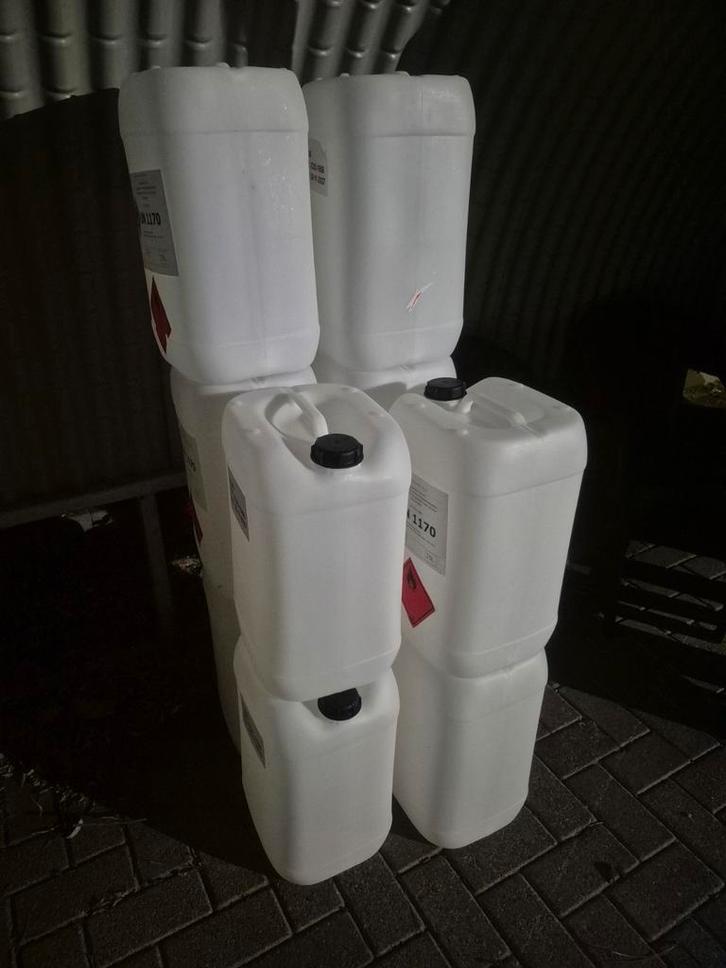 Halfdoorzichtige bidons 35 liter, Doe-het-zelf en Bouw, Zeil en Folie, Zo goed als nieuw, Ophalen