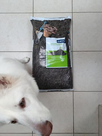 Zakken universele potgrond te koop! beschikbaar voor biedingen