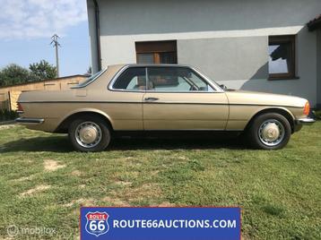 Mercedes-Benz 230 CE 1982 | Route 66 auctions, Auto's, Beige, Mercedes-Benz, Bedrijf, Handgeschakeld