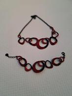 Collier et bracelet, Handtassen en Accessoires, Kettingen, Ophalen of Verzenden, Gebruikt, Rood