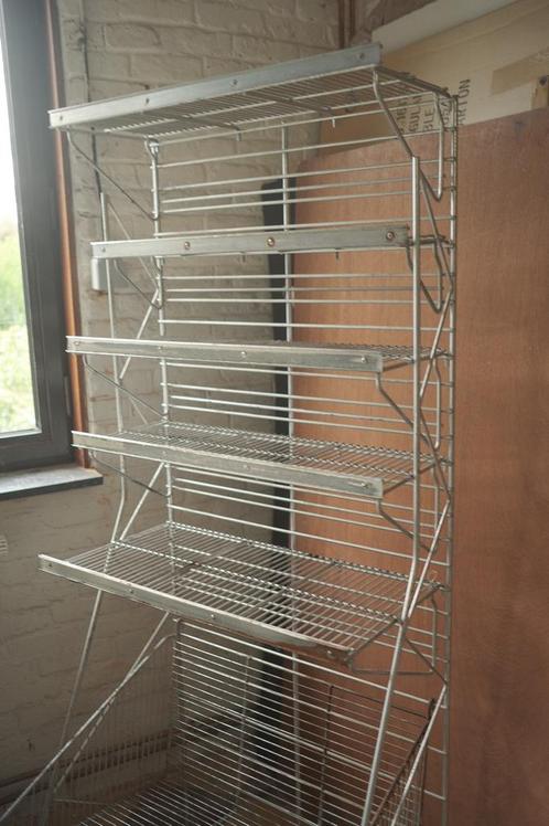 Vintage industrieel winkelrek, Huis en Inrichting, Woonaccessoires | Krantenbakken en Lectuurbakken, Gebruikt, Ophalen