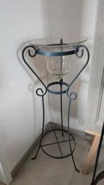 Staander met vaas, Enlèvement, Comme neuf