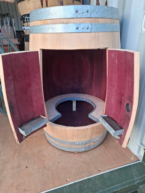 Wijnbar of dranken bar gemaakt van Bordeaux wijnton v 225l, Verzamelen, Wijnen, Zo goed als nieuw, Ophalen