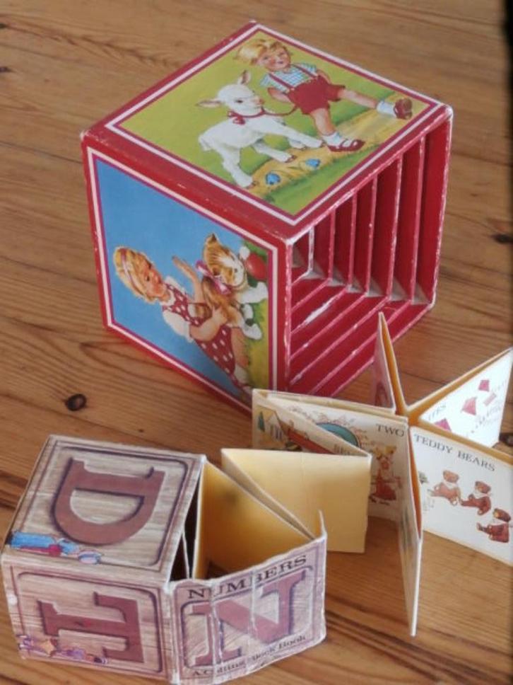Antieke nestblokken en Collins Block Book Numbers, Antiek en Kunst, Antiek | Speelgoed, Ophalen of Verzenden