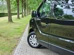 Renault trafic 1.6 diesel | 6zit | DUBBELE CABINE | CAMERA, Auto's, Stof, 2000 kg, Renault, Zwart