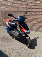 Aprillia sr50, Fietsen en Brommers, Ophalen, Benzine