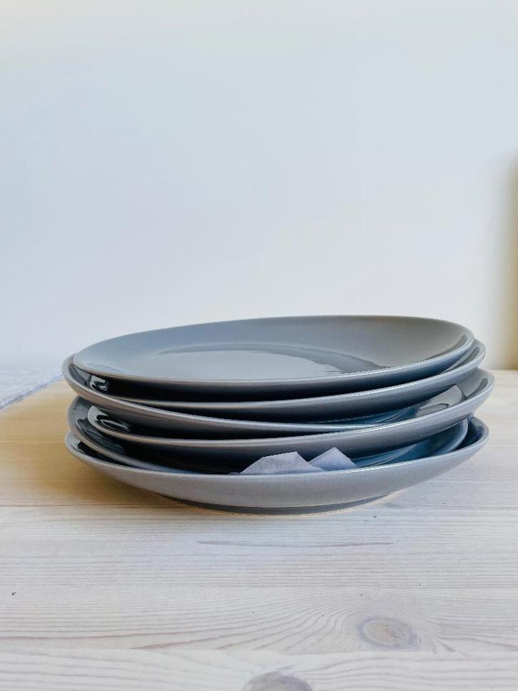 Set de 6 grandes assiettes, 32 cm grises, Ikea, Maison & Meubles, Cuisine | Vaisselle, Comme neuf, Assiettes(s), Uni, Porcelaine