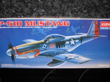 kleine bouwdoosjes van mustang vliegtuigen beschikbaar voor biedingen