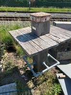 Bartafel met krukken buiten, Ophalen, Zo goed als nieuw