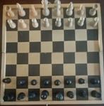 Houten schaakspel als doos uitgevoerd, 1 ou 2 joueurs, Enlèvement ou Envoi, Comme neuf