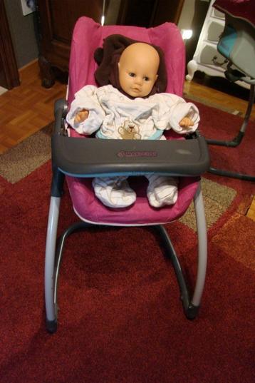 poppen eetstoel /maxicosy met babypop beschikbaar voor biedingen