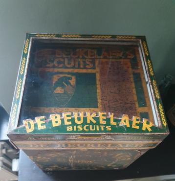 Grande ancienne boîte à biscuits et couvercle De Beuckelaer  disponible aux enchères