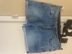 Mooie donker blauwe jeansshort, Kleding | Dames, Spijkerbroeken en Jeans, Ophalen, Nieuw, Blauw, W33 - W36 (confectie 42/44)