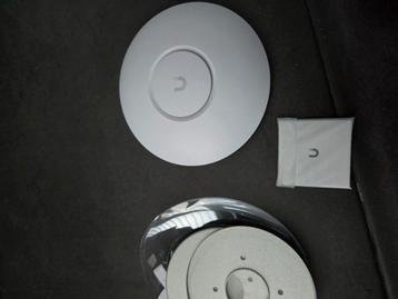 Unifi AC U6 + beschikbaar voor biedingen