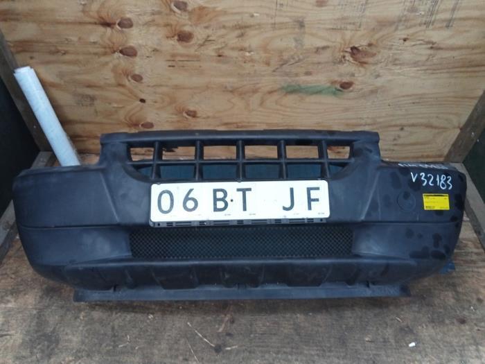 Voorbumper van een Fiat Doblo, Auto-onderdelen, Carrosserie, Bumper, Fiat, Gebruikt, 3 maanden garantie, Ophalen of Verzenden