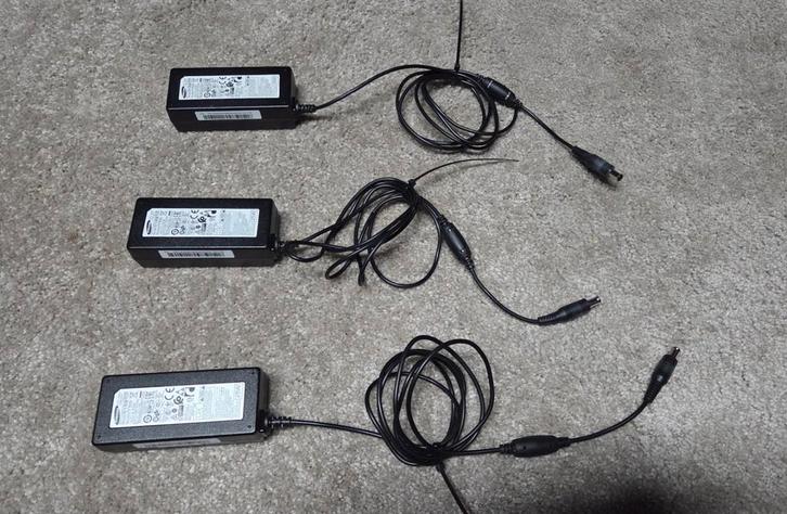 3x Originele Samsung Adapter A2514_KSM - 14V 1.78A, Audio, Tv en Foto, Opladers, Zo goed als nieuw, Ophalen of Verzenden