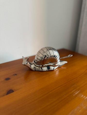 Vintage verzilverde botersschaal slak ep zink alloy beschikbaar voor biedingen