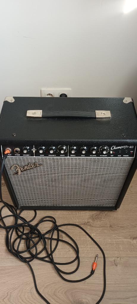 Fender champion 40 à saisir, Muziek en Instrumenten, Versterkers | Bas en Gitaar, Gebruikt, Gitaar, Minder dan 50 watt, Ophalen