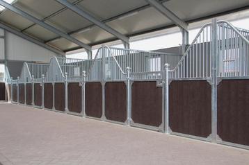 42. Paardenbox | paardenstal binnenbox | paardenbox kopen  beschikbaar voor biedingen