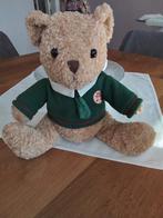 Knuffel beer met groen vestje, Verzamelen, Beren en Cherished Teddies, Ophalen