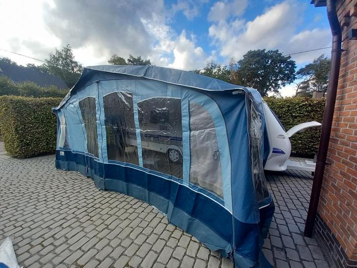 voortent in topstaat  omloop 13, Caravans en Kamperen, Voortenten en Luifels, Zo goed als nieuw, Brand, Ophalen