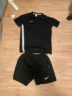 Nike short & nike t shirt, Kleding | Heren, Heren-kledingpakketten, Ophalen, Zo goed als nieuw