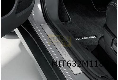 Mitsubishi Outlander Instaplijsten (4x) kunststof Origineel!, Autos : Pièces & Accessoires, Carrosserie & Tôlerie, Mitsubishi