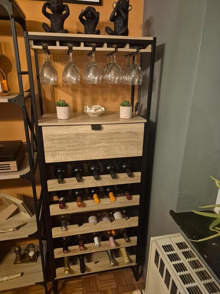 Industriële wijnkast, Huis en Inrichting, Woonaccessoires | Wijnrekken, Ophalen