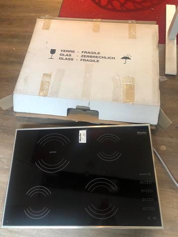 Te koop inductiekookplaat Miele type KM 474, Electroménager, Tables de cuisson, Neuf, 4 zones de cuisson, Encastré, Enlèvement