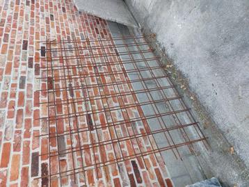 2 betonnetten van 1.70m x 1.30m  8mm dik ijzer beschikbaar voor biedingen