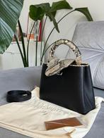 Louis Vuitton Capucines – Black Leather & Python Handle, Handtassen en Accessoires, Ophalen, Zo goed als nieuw, Zwart, Handtas