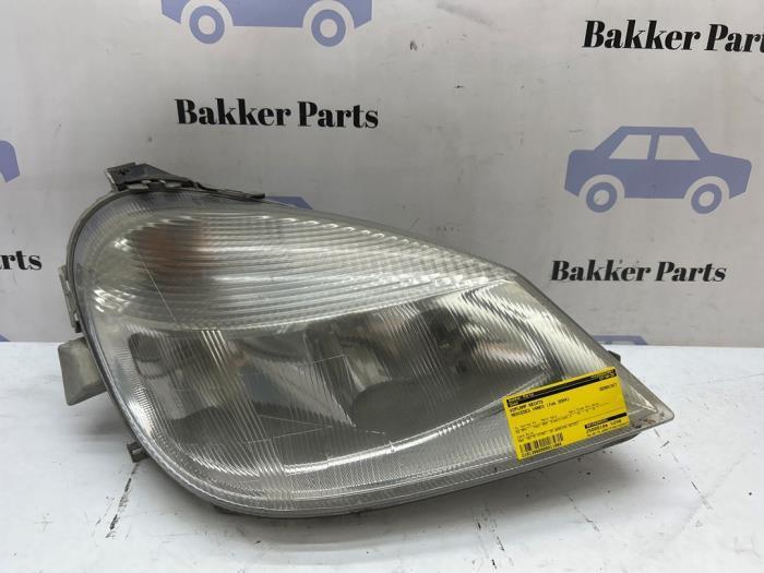 Phare droit d'un Mercedes Vaneo, Autos : Pièces & Accessoires, Éclairage, Mercedes-Benz, Utilisé, 3 mois de garantie