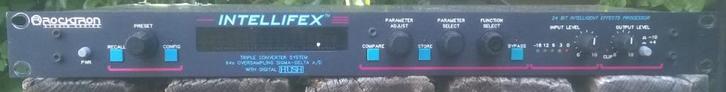 Effectprocessor Rocktron Intellifex, Musique & Instruments, Effets, Utilisé, Chorus, Delay ou Écho, Reverb, Multi-effet, Enlèvement ou Envoi