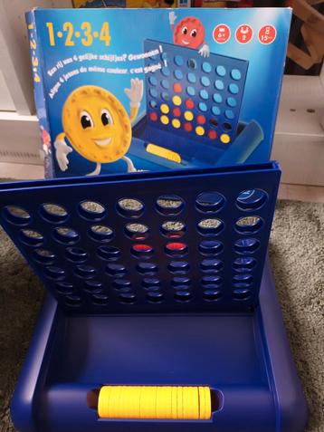 Verschillende gezelschapsspellen  beschikbaar voor biedingen