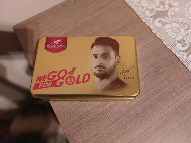 blikken doos / Nacer Chadli / Rode Duivels, Collections, Boîte en métal, Utilisé, Biscuits, Autres marques, Envoi