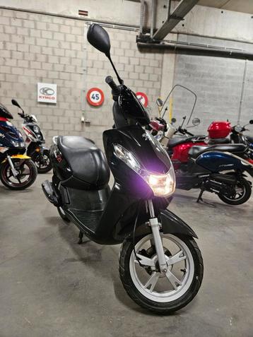 Peugeot Kisbee RS 50cc klasse A 4 takt 2012 - 11.994 km beschikbaar voor biedingen