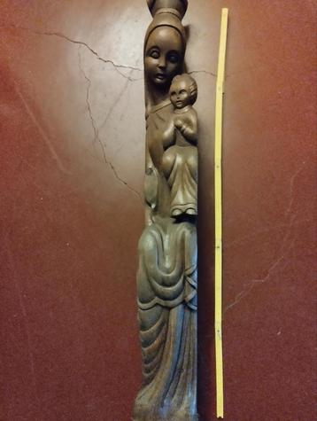 Groot massief hout madona met kind beschikbaar voor biedingen