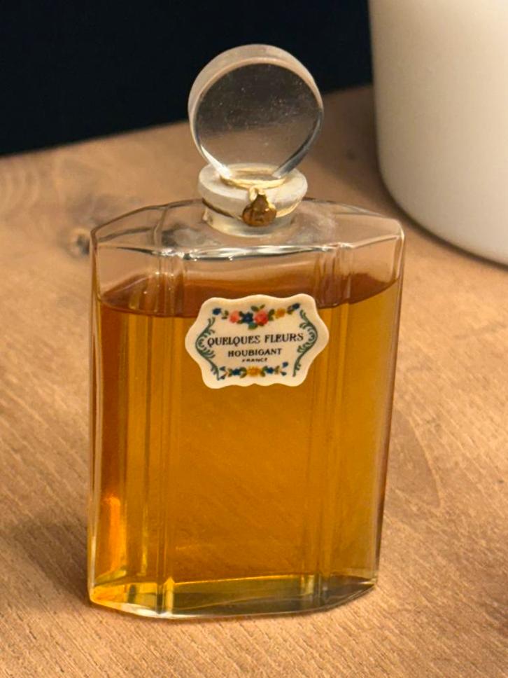 Houbigant - Quelques Fleurs: legendarische vintage parfum, Collections, Parfums, Neuf, Bouteille de parfum, Plein, Enlèvement